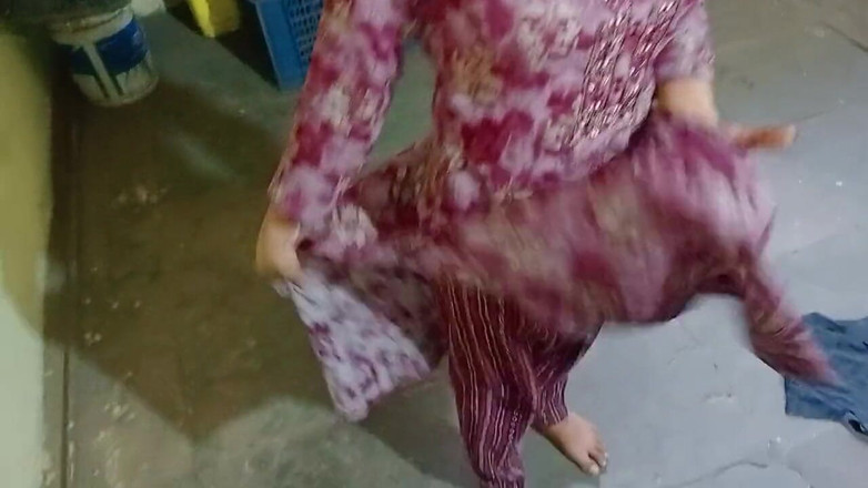 NikiRathod: Pipe, Sexe, Baise-la Dans Une Vieille Maison - Partie 1