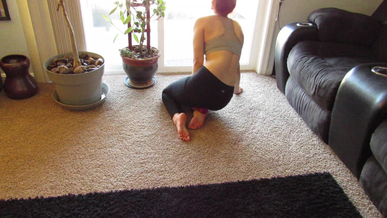 Veggiebabyy: Kendimi sikmek için taytımı yırtıyorum