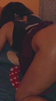 Büyük götlü kızın sıkı amcığı o kadar iyi hissettim ki çok geldim.