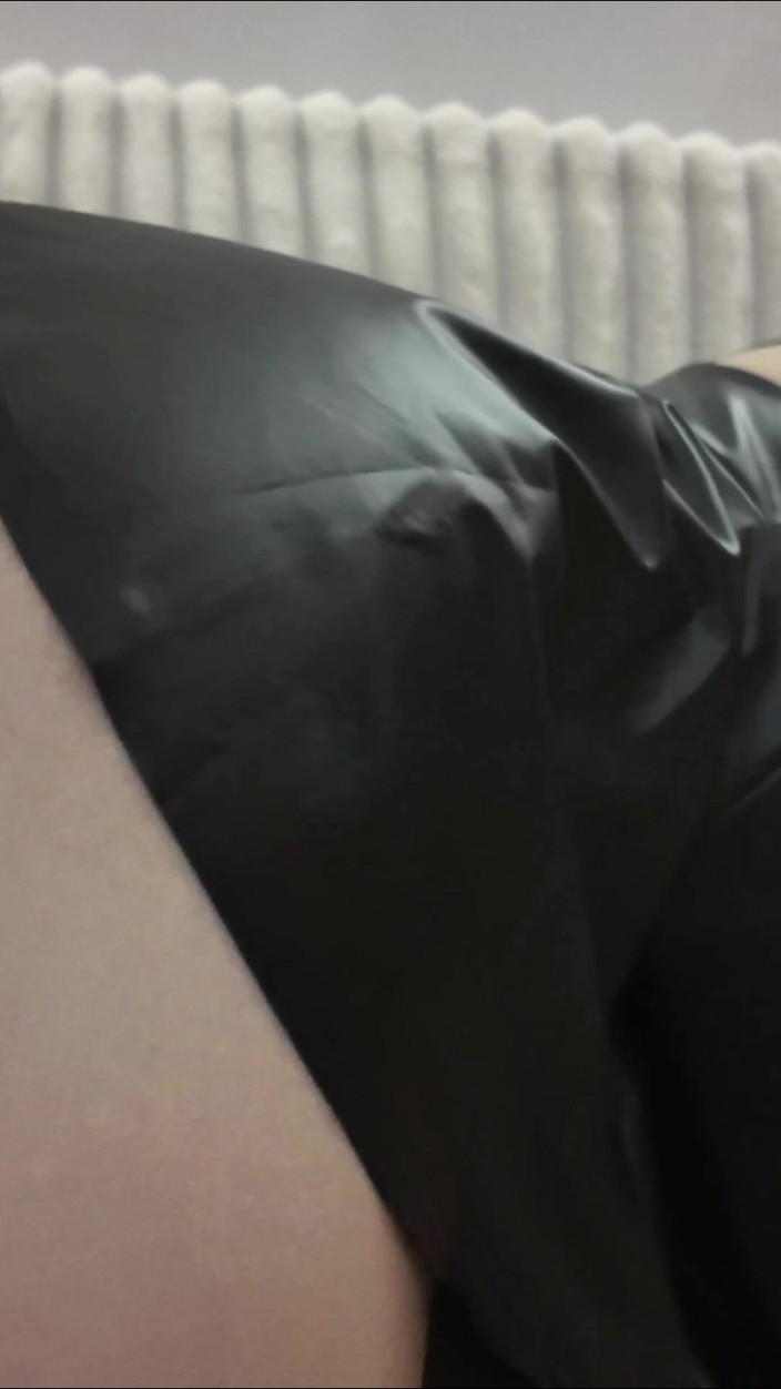 xKeryB: Disputa În Hotel Cu Sora Vitregă Se Termină Cu Sexul Dur...