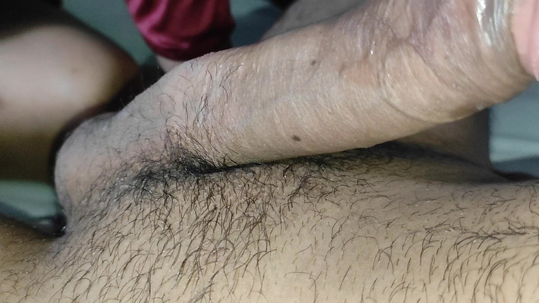 Gini272: Ung desi indisk horney bhabhi hindi ljud del 1