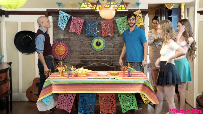 My family pies: Five Standing or - S2:e5