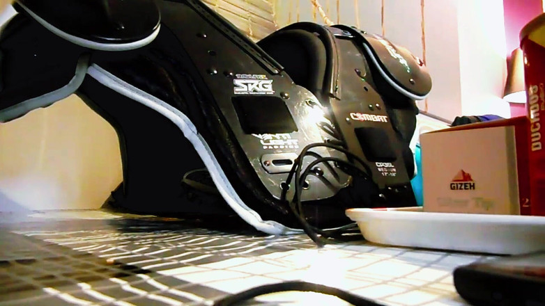 Amadeus studio: L’électricien profite de l’absence de ses parents