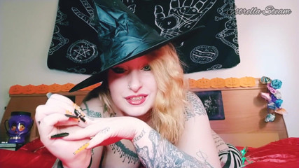 Estrella Steam: Witch makes eye contact with you