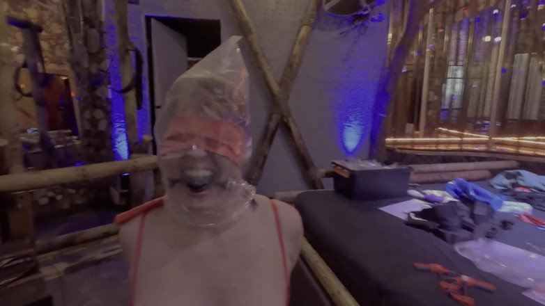 Elena917: Více orgasmů na Sybian Zatímco bondage BDSM hrát v žaláři