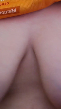 Touche mes seins