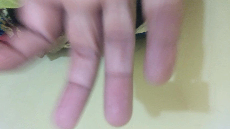 Apple baby: Ibu rumah tangga dudukin abang tirinya sendiri