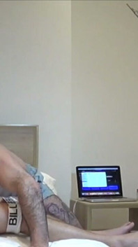 Hairyboy Fucked Raw przez Latino Twink