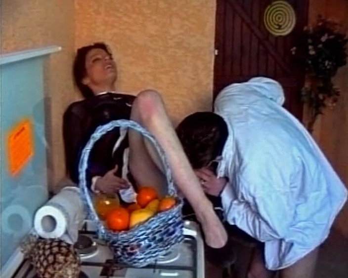 SinWorld - Just the best in porn: Servitoare dornice
