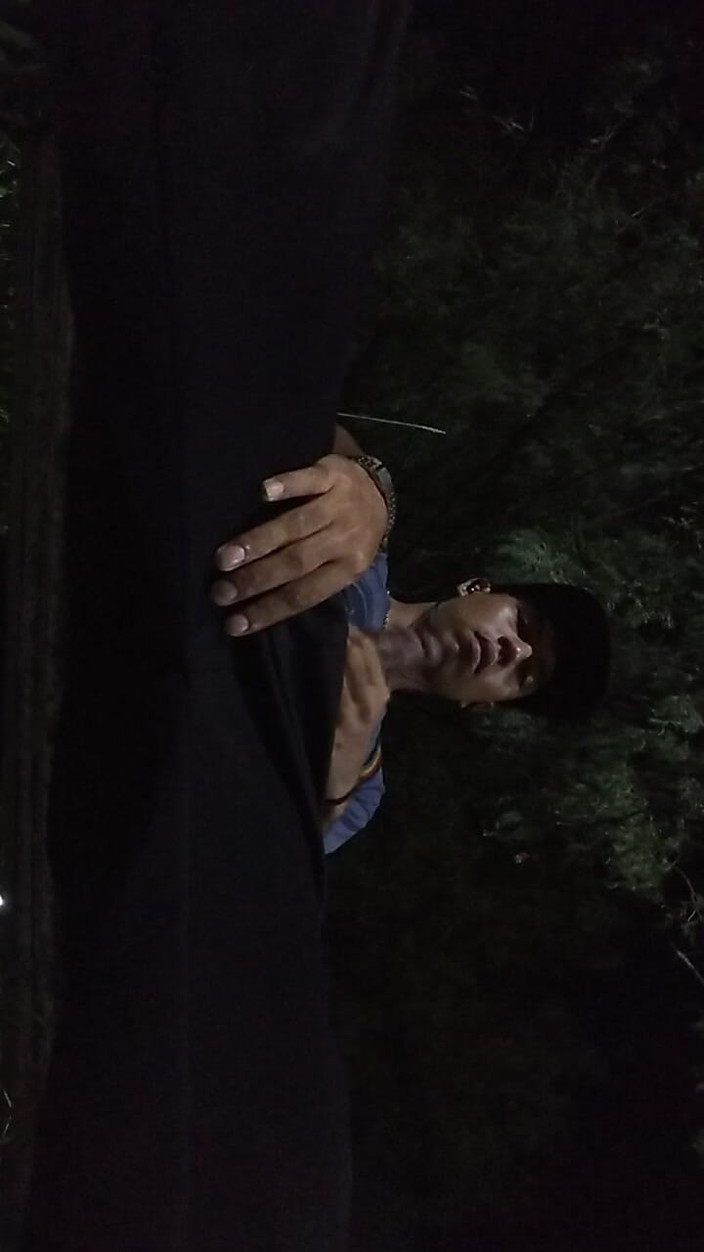AlexAlejandro13: Feliz martes al aire libre