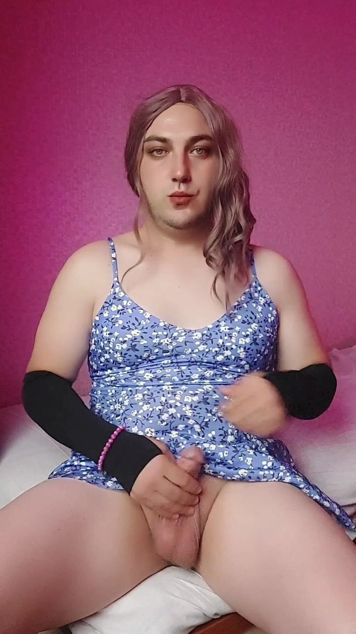 Kitty_Cross: En iyi mastürbasyon yapan sevimli travesti hatun sarışın model büyük...