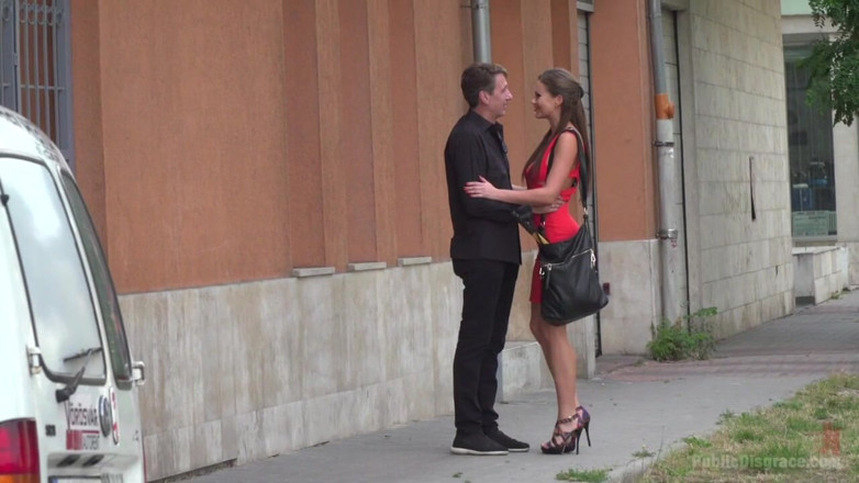 Public Disgrace by Kink: Žíznivý penis v Maďarsku