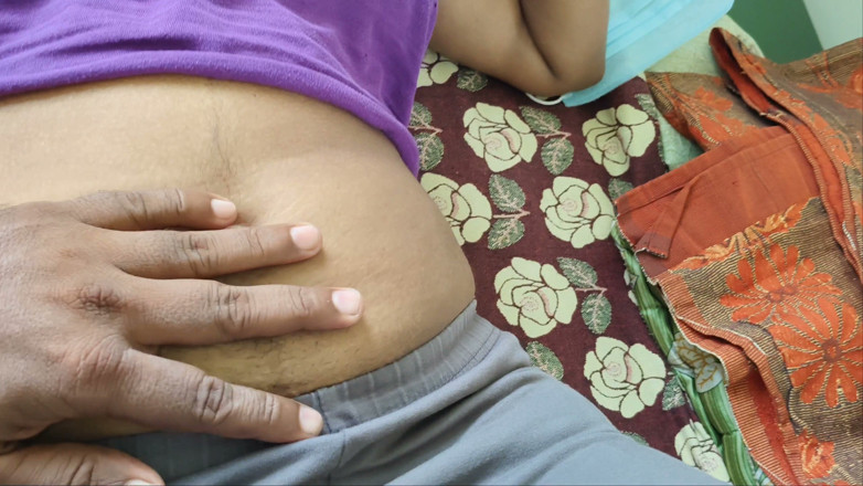 Magilmathi: Hot Housewife