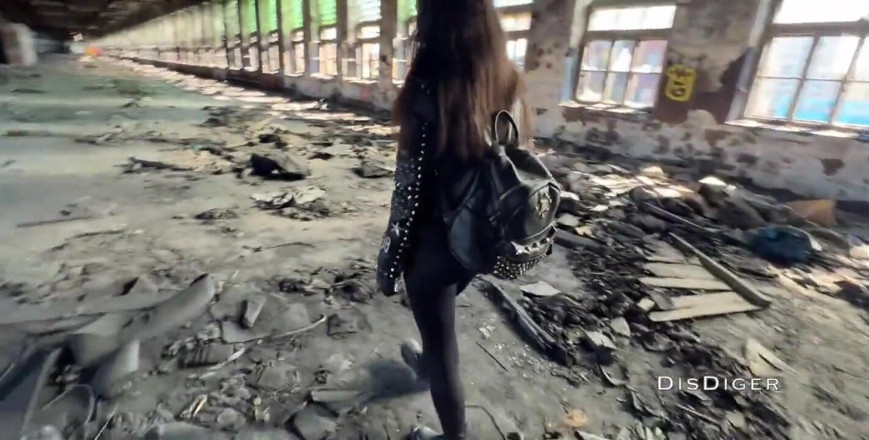 Dis Diger: A Walk Through an Abandoned Factory Ended with a Hard...