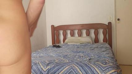 Maxence Angel: Maxence Angel baise Summer Apollo sans capote au Brésil