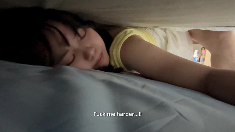 Mya Mya: Stuck Girl Porn