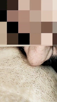 Hintli kadın evde patronundan sürpriz hediyeyle mutlu