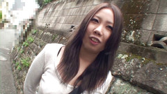 Asiatiques: Great asian babe masturbates on casting