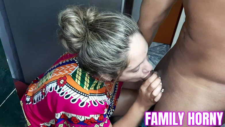 Miller Family: Mutfakta üvey kız kardeşimle seks yapıyorum