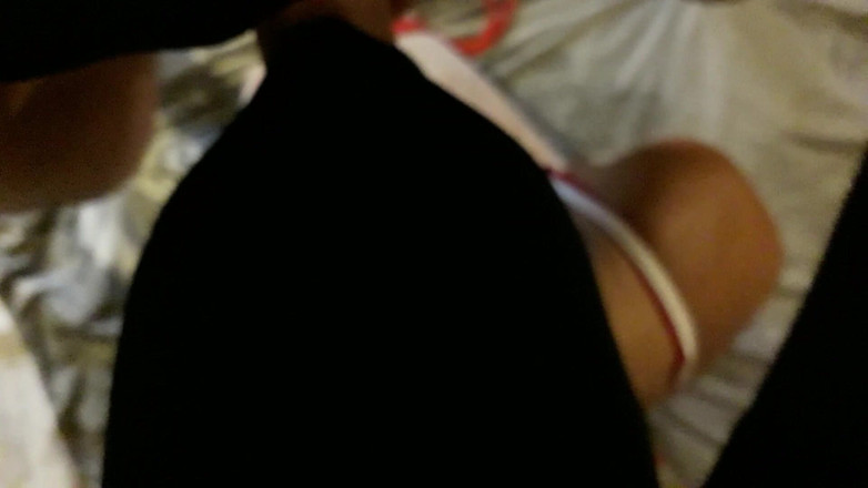 LauraOnHeels: Fesselnd und mit verbundenen Augen MILF lutscht einen Schwanz aus...