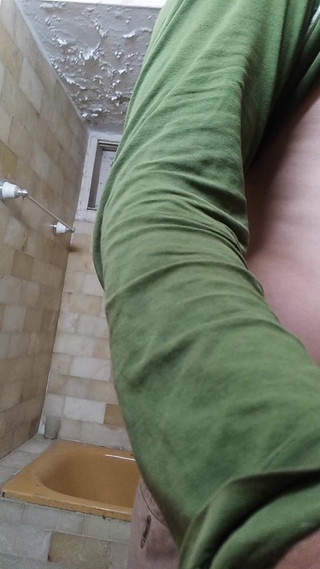 White ass: 在办公室厕所暴露我的屁股