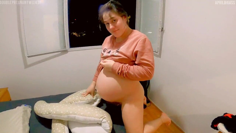 April BigAss: Pregnant Multiple,anal Creampie Week 31