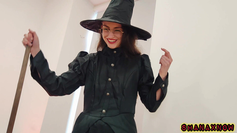 Shanaxnow: Fattened by a Witch to Be Devoured Uvula Fetish Feeder