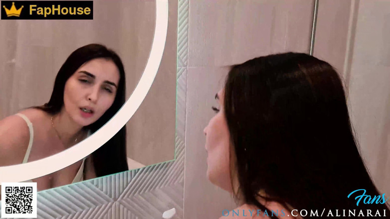 Alina Rai: Le beau-père insatiable continue de baiser sa belle-fille, elle en...