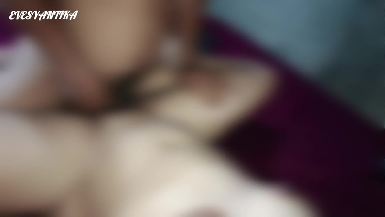 Pasutri indo: Trío sexual en Indonesia Un hombre que tiene un enamorado