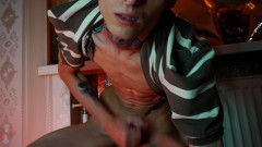 HotDogs studio: Ragazzo vergine si masturba