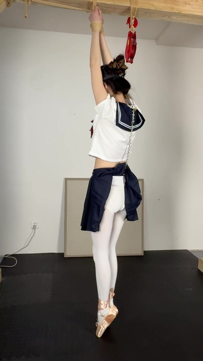 Yanmoushengyi: Semelles de ballet avec réglage à chocs électriques synchronisé