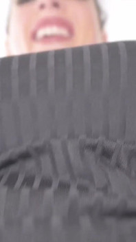 Obří nevlastní sestra najde tvůj úkryt