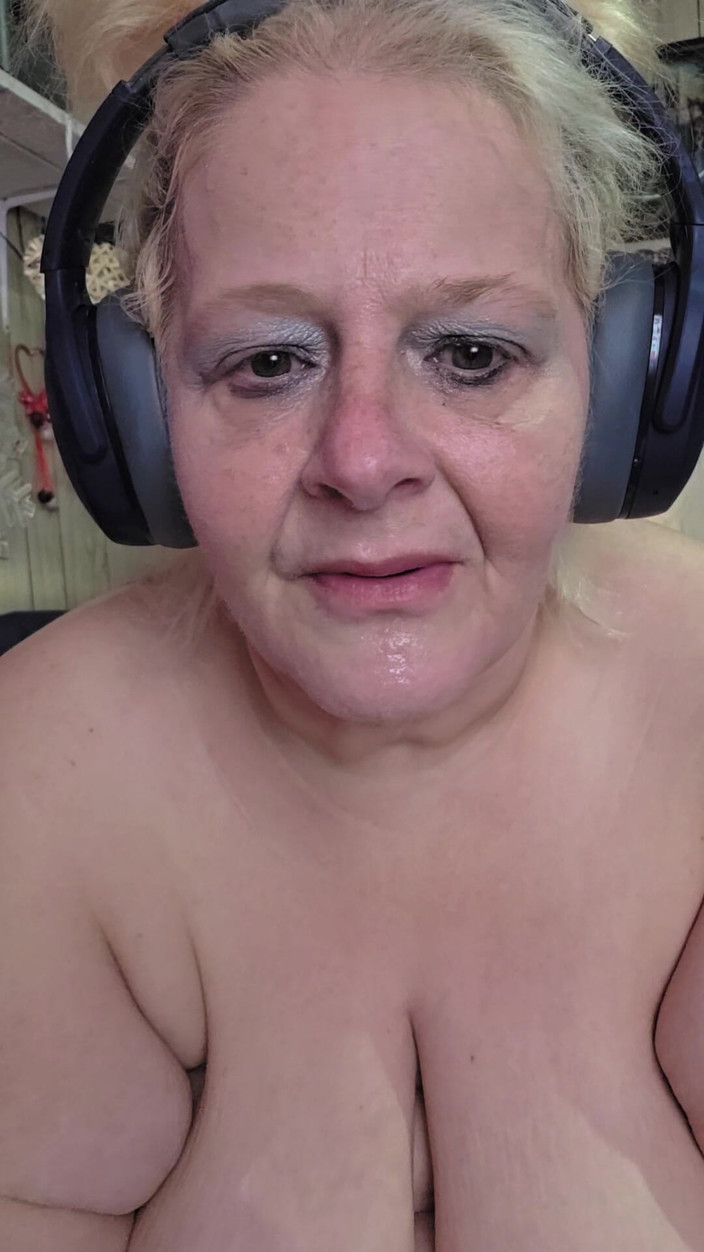 HerculesnVENUS: Grande piped amordaçada na boca desta prostituta Hag