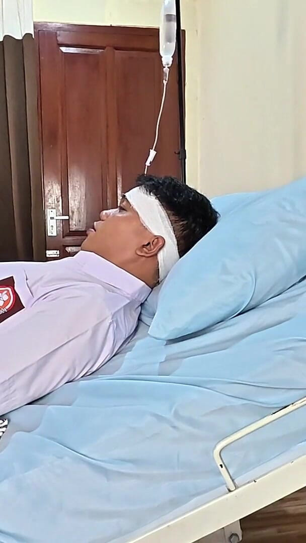 momi_itha_: Dimas Menjadi Pesakit Doktor Yang Kotor