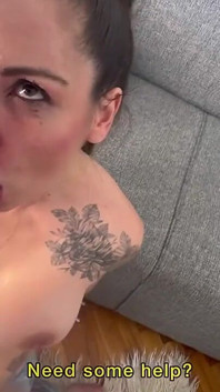 Üvey kız kardeşimi sikiyorum: derin gırtlak, memeler ve yüze boşalma ile anal