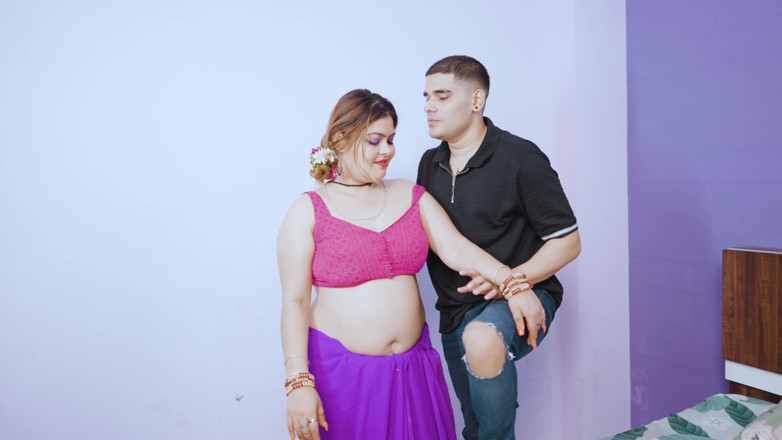 Next short: Bhabhi ke room me Devar hila raha tha Achnac bhabhi...
