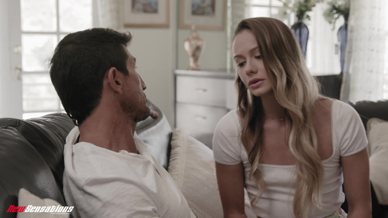 New Sensations: Naomi primește cadoul tatălui vitreg cu spermă înăuntru