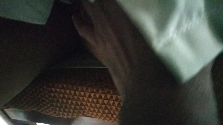 Tamil lesbian: Esstisch heiße muschi lutschen