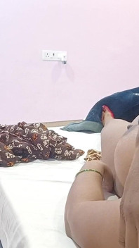 Stiefschwester sex mit Devar im hotel