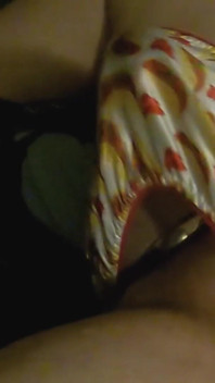 Taco Satin bermain bonjolan thong melancap & pancutan mani