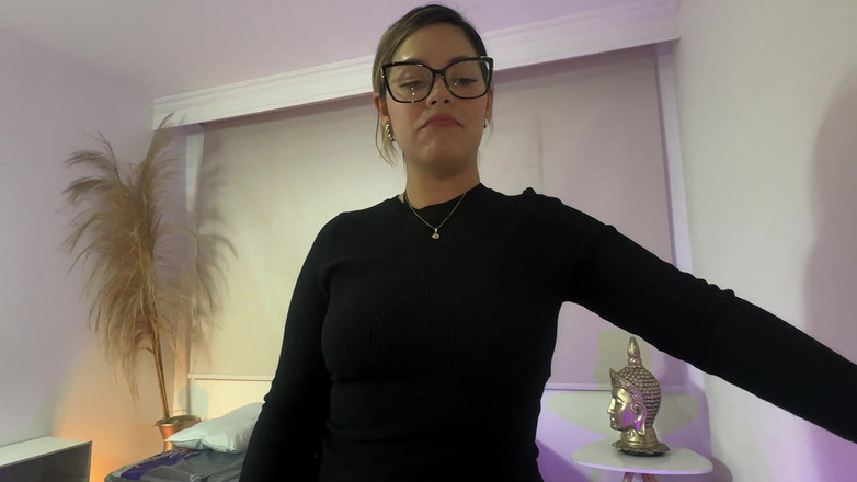 FelipeSkullX: 継母は私が勉強に集中できるように私のチンポからすべての精液を絞り出します