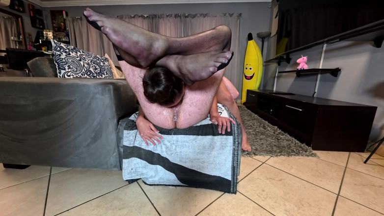 domslutfucker: Deepthroat munkavle hora får allt slarvig på min kuk för...