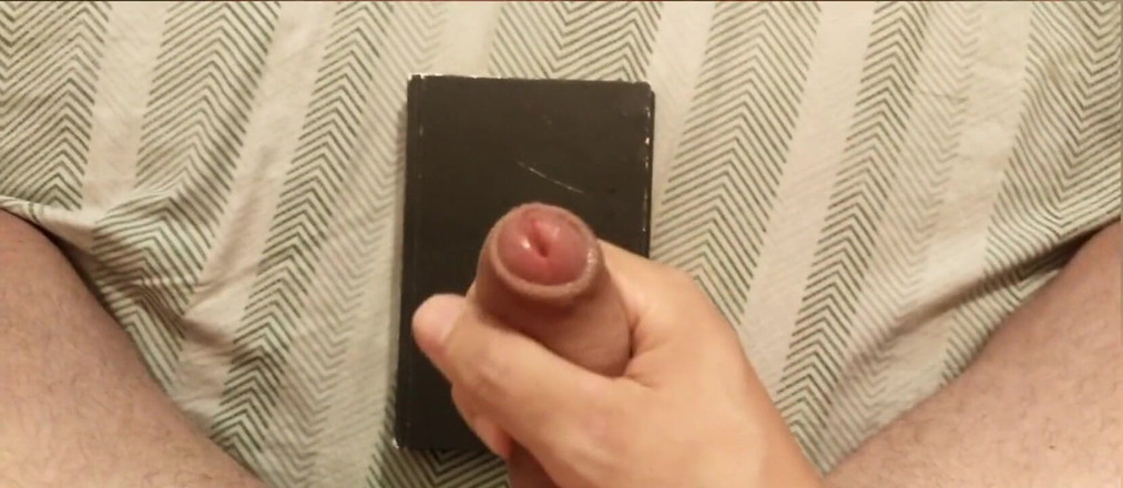 Lo Zborro: Moje děvka sousedka mi hází kalhotky na balkón.