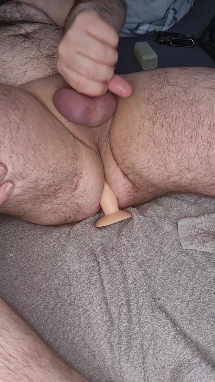 Dahu299: Inseriu um vibrador pela primeira vez