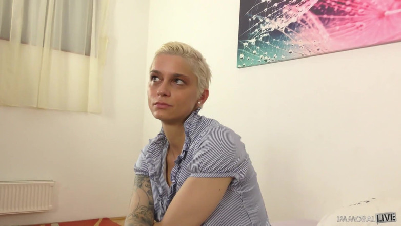 Immoral Live: Vahşi kadın mila milan büyük yarak istiyor