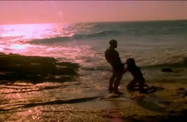 Perfect Porno: สามีภรรยาเย็ดกันบนชายหาด