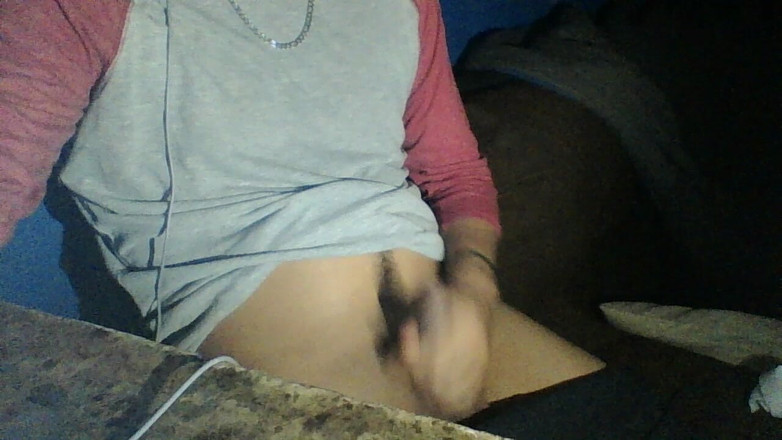 AlexAlejandro13: 我一直在热网络摄像头上触摸我的鸡巴