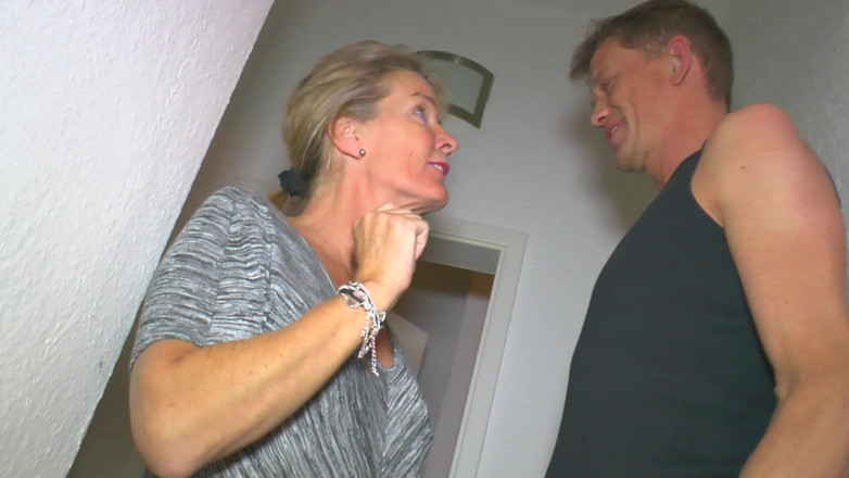 RetroLust: Il mio vicino caldo voleva solo prendere il caffè ma...