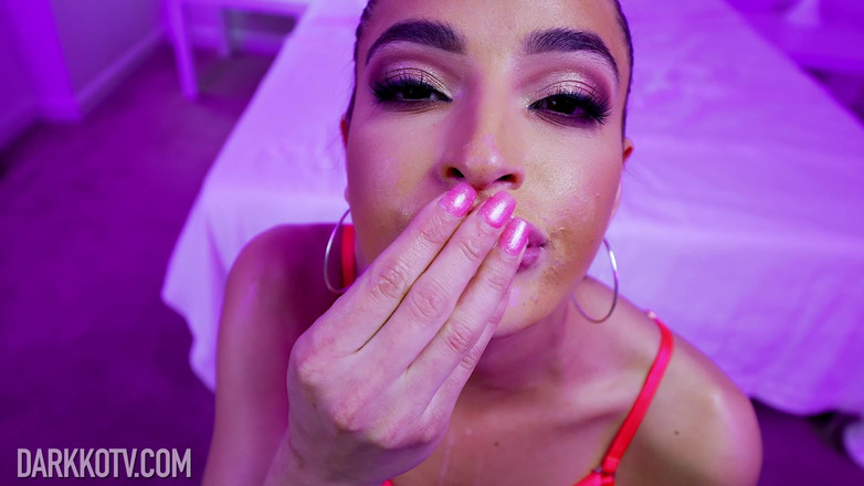 DarkkoTV: Глубокая глотка Emily Willis с участием Jonni Darkko
