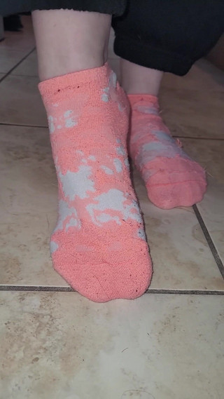 On cloud 69: Piedi sul pavimento della cucina